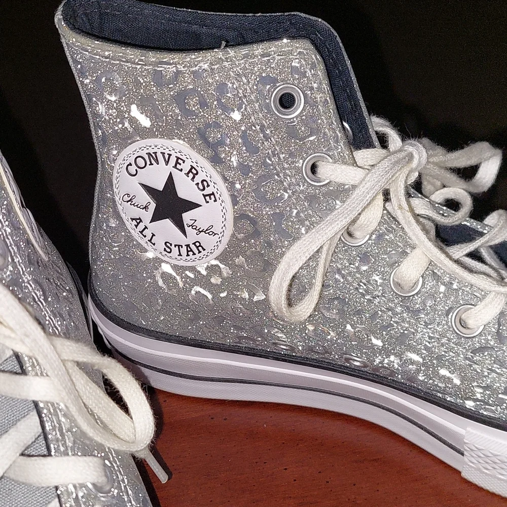 No trades/Likenew womens sparkle animal print Wedge Converse Hightop gym shoes - Picture 3 of 6
